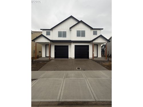 572 Spring Blvd, Woodburn, OR, 97071-5711 | Card Image