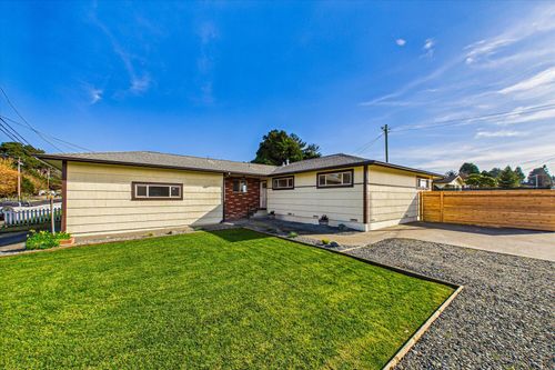 3410 School St, Fortuna, CA, 95540-3624 | Card Image
