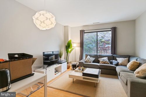 1208 33rd St Nw, WASHINGTON, DC, 20007-3201 | Card Image