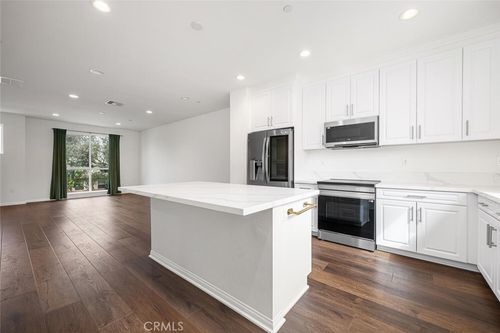 unit-8-5860 Linden Ave, Long Beach, CA, 90805-4877 | Card Image