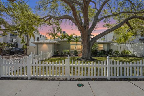 1920 Wisteria St, SARASOTA, FL, 34239-3828 | Card Image