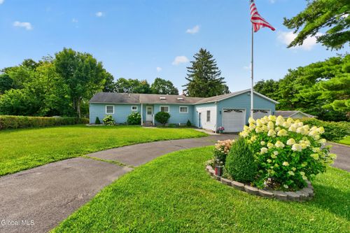 5 Crescent Ln, Troy, NY, 12180-6607 | Card Image