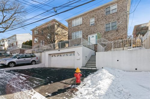 150 Bennett Avenue, Yonkers, NY, 10701 | Card Image