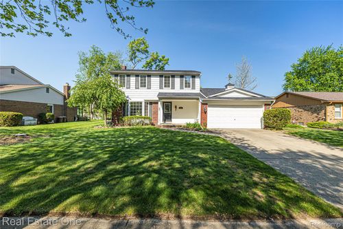 4931 Calvert Dr, Troy, MI, 48085-5052 | Card Image