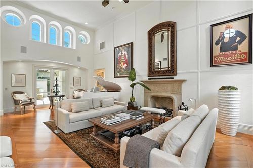 2892 Tiburon Blvd E, NAPLES, FL, 34109-3605 | Card Image