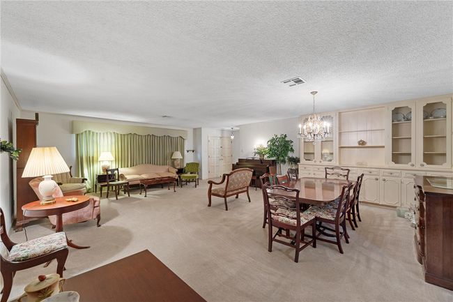 524 E Avenue D, House other with 4 bedrooms, 4 bathrooms and 2 parking in Rosebud TX | Image 6