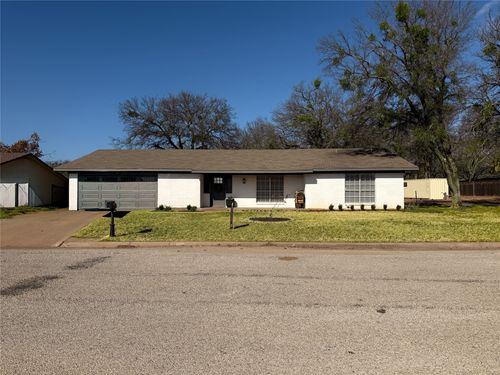 1033 Royal Ln, Graham, TX, 76450-4329 | Card Image