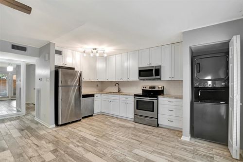 apt-7-3942 W Alabama St, Houston, TX, 77027-5131 | Card Image