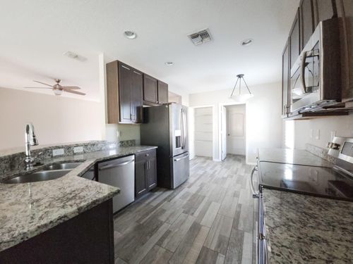 185 Sw Exmore Ave, Port St Lucie, FL, 34983-2525 | Card Image