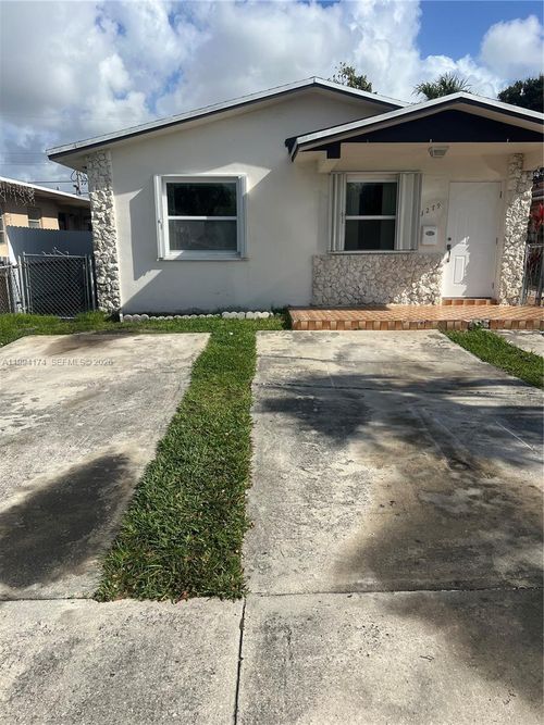 3279-3279 Sw 25th Ter, Miami, FL, 33133-2019 | Card Image
