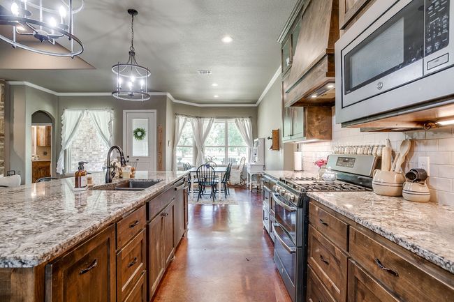 11035 Orchards Blvd, House other with 4 bedrooms, 3 bathrooms and null parking in Cleburne TX | Image 12