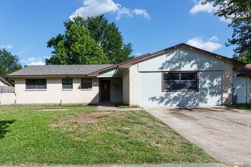 1006 Sleepy Hollow Dr, Garland, TX, 75043-5225 | Card Image
