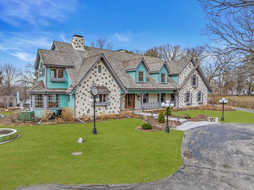 3355511 Island View Ln, Nashotah, WI, 53058-9742 | Card Image