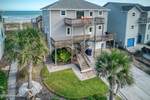 715 N Anderson Blvd, Topsail Beach, NC, 28445-6847 | Card Image