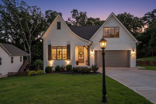 6406 Satjanon Dr, Ooltewah, TN, 37363-7232 | Card Image