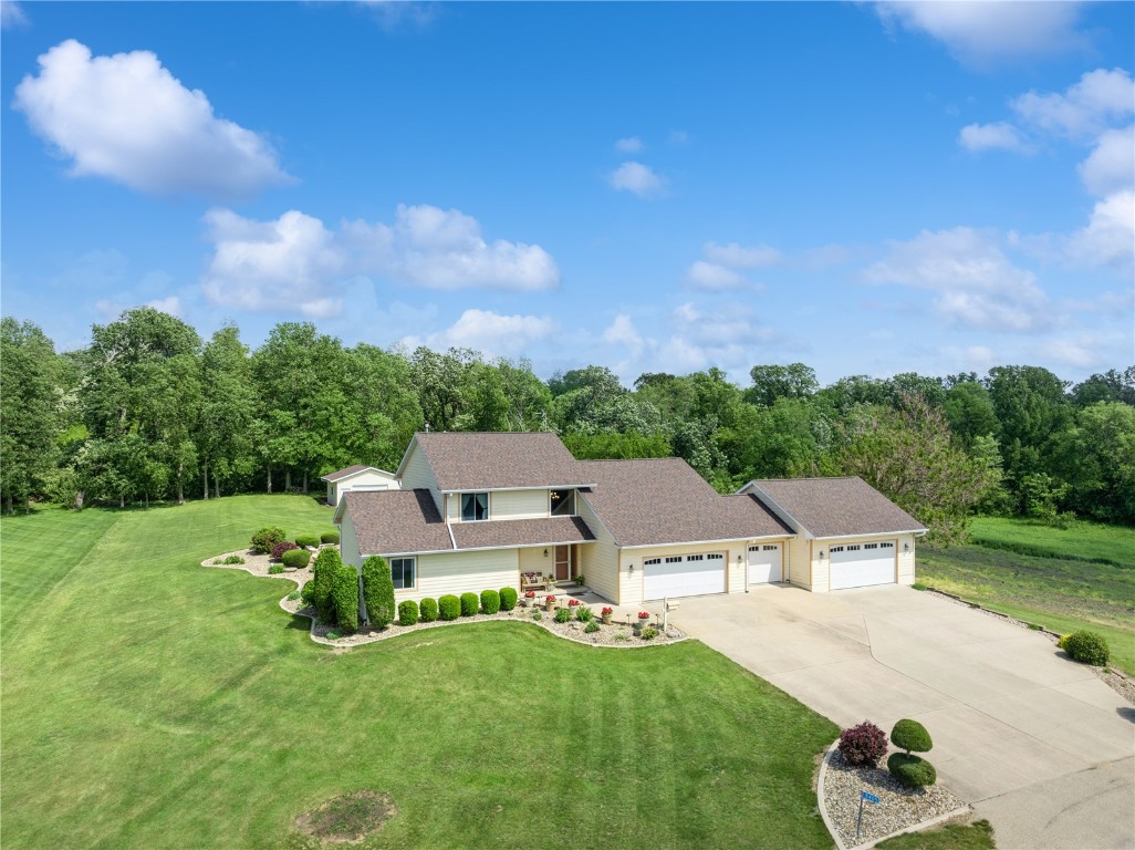 Santa Maria Dr, Cedar Rapids, IA 52404