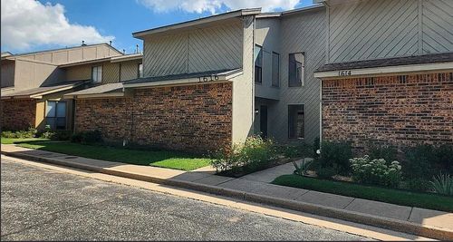 1616 Windhill Ave, Edmond, OK, 73034-3131 | Card Image