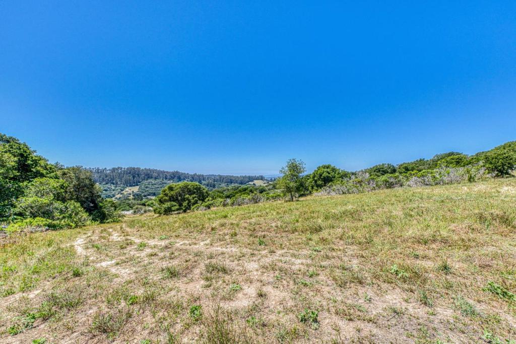 Land in Royal Oaks