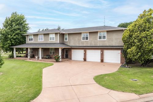 612 Holmes St, Kiowa, KS, 67070-1917 | Card Image