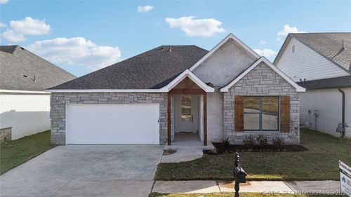9712 E 132nd St S, Bixby, OK, 74008-4962 | Card Image