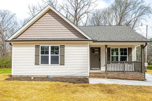 5514 Cedarbrook Rd, Jonesville, NC, 28642-9586 | Card Image