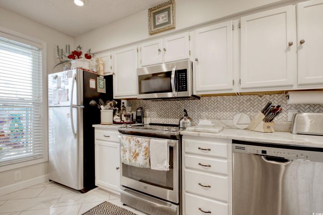 APT-1 - 4396 Baldwin Ave, Condo with 2 bedrooms, 2 bathrooms and null parking in Little River SC | Image 5