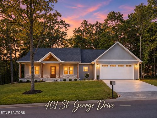401 Saint George Dr, Crossville, TN, 38558-8001 | Card Image