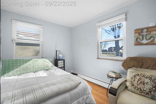 47978 Jefferson Ave, Chesterfield, MI, 48047-2222 | Card Image