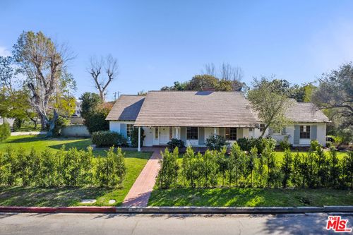 109 Homewood Rd, Los Angeles, CA, 90049-2707 | Card Image