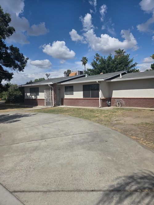 6986 California St, Winton, CA, 95388-9239 | Card Image