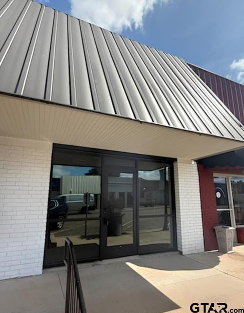 111 W Duval St, Troup, TX, 75789-2035 | Card Image