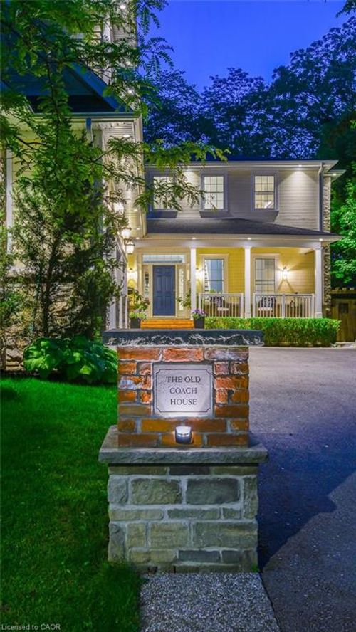 8 Woodward Ave, Dundas, ON, L9H4J5 | Card Image