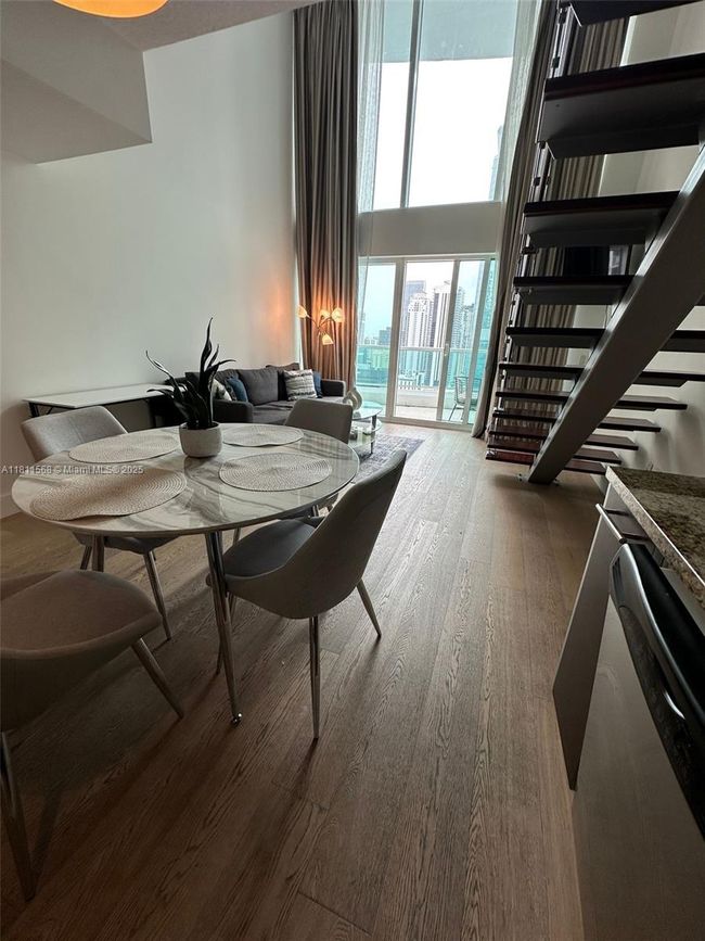 APT-1806 - 41 Se 5 Th St, Condo with 1 bedrooms, 2 bathrooms and null parking in Miami FL | Image 5