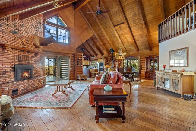 Living Area | Image 7