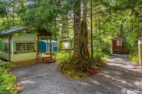 137 Paradise Dr, Ashford, WA, 98304-9719 | Card Image