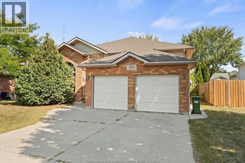 253 Fields Ave, Lasalle, ON, N9J3S3 | Card Image