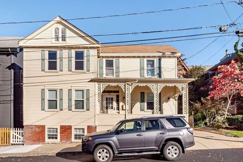 36 Dearborn St, Newport, RI, 02840-3408 | Card Image