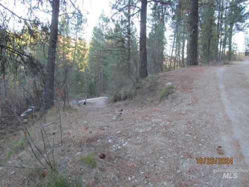 4 Johnson Creek Rd, Boise, ID, 83716-3257 | Card Image