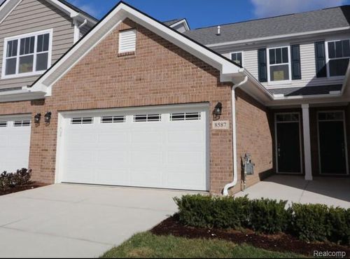 8587 Grove St, Washington Twp, MI, 48094-3612 | Card Image