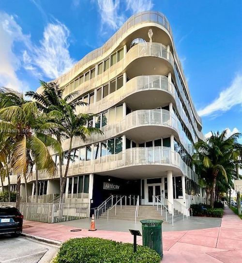 apt-104-2100 Park Ave, Miami Beach, FL, 33139-1754 | Card Image