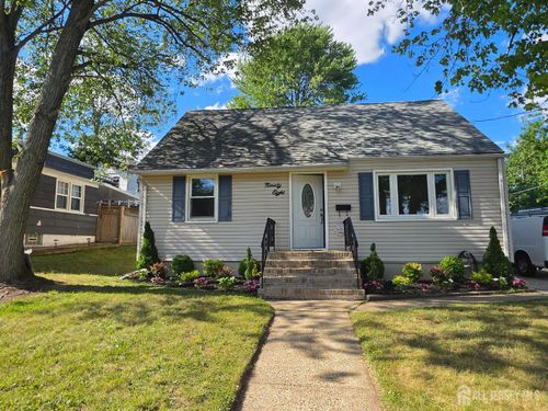 98 Craske St, WOODBRIDGE, NJ, 07095-3506 | Card Image