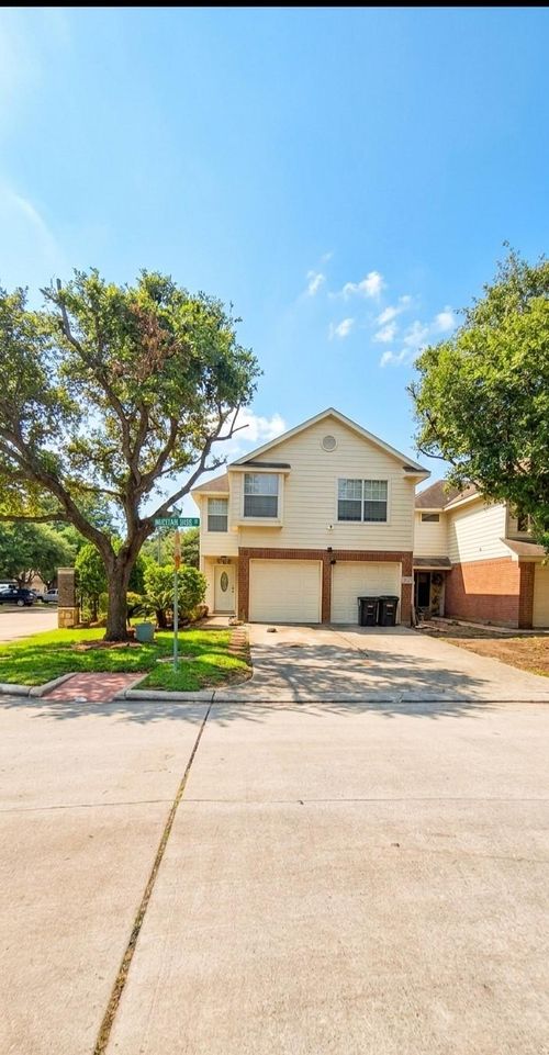 15642 Kiplands Bend Dr, Houston, TX, 77014-1537 | Card Image