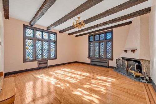 91 68th Ave, Forest Hills, NY, 11375-5724 | Card Image