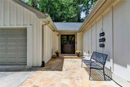 131 Denna Dr, Alpharetta, GA, 30009-2301 | Card Image