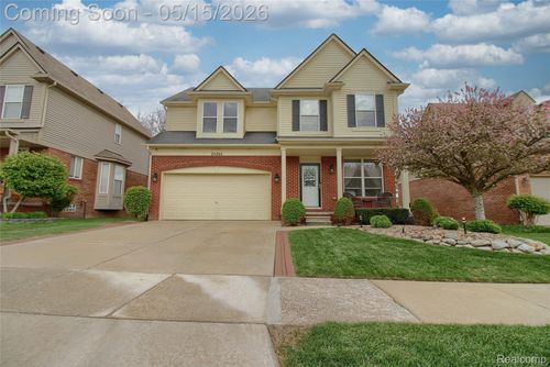 28260 Cottage Ln, New Hudson, MI, 48165-8004 | Card Image