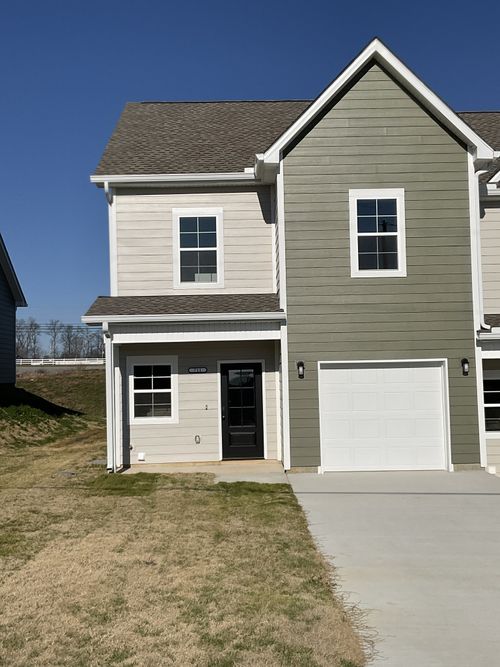 711 S Wall St, Shelbyville, TN, 37160-3751 | Card Image