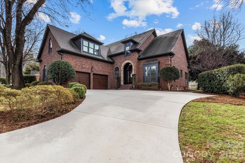 7618 Vistaview Dr, Cornelius, NC, 28031-8718 | Card Image
