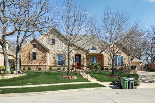 7000 Mossycup Ln, North Richland Hills, TX, 76182-3674 | Card Image