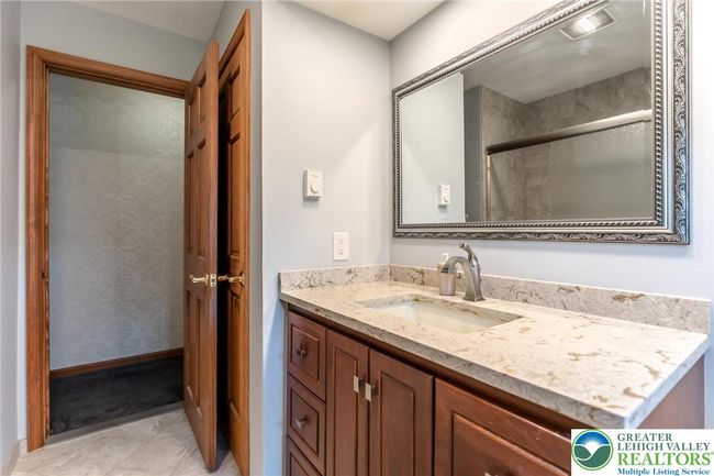 Updated Full Bathroom | Image 37