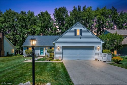 319 Greenwood Court, Elyria, OH, 44035 | Card Image